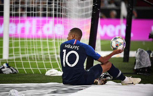 包含姆巴佩新星战术调整表现惊艳，SKT未来可期！的词条